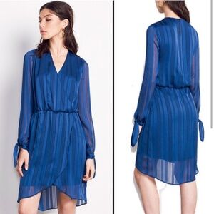 Ali & Jay blue sheer sleeve dress